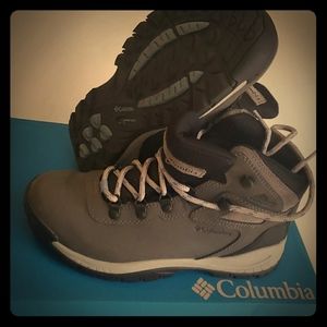 Columbia Newton Ridge Plus Hiking Boot Sz 7